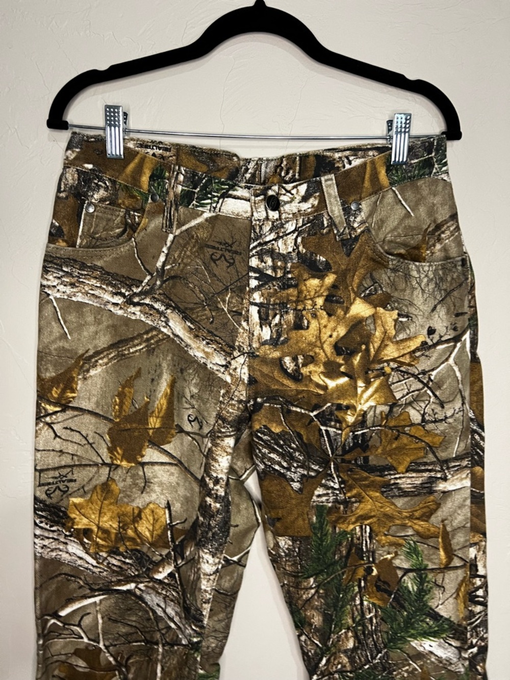 Wrangler ProGear Woman’s Camoflauge Realtree Straight Jeans - Picture 3 of 10